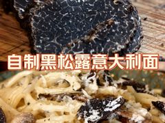 -盒马鲜生(红莲店)