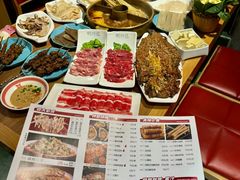-明何记涮牛肚(品牌首店隋唐植物园南门古城路店)