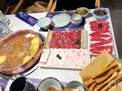 -牛村来人潮汕牛肉火锅(西单店)