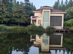 -上海怡沁园度假酒店