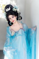 -一揽芳华汉服旗袍体验馆(拙政园店)