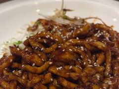 葱酱肉丝-老牌坊鲁菜名店(宽厚里店)