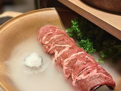 -三出山火锅(南京万象天地店)