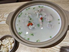 -叁煨蹄花·下饭盐帮菜(人民广场店)