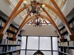 -钟书阁(松江泰晤士小镇店)