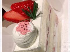 -花花卷卷·鲜食蛋糕(静安久光百货店)