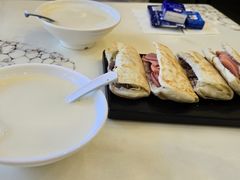 -高玛纳驴肉火烧(一世界店)