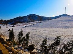 -秦皇古道滑雪场
