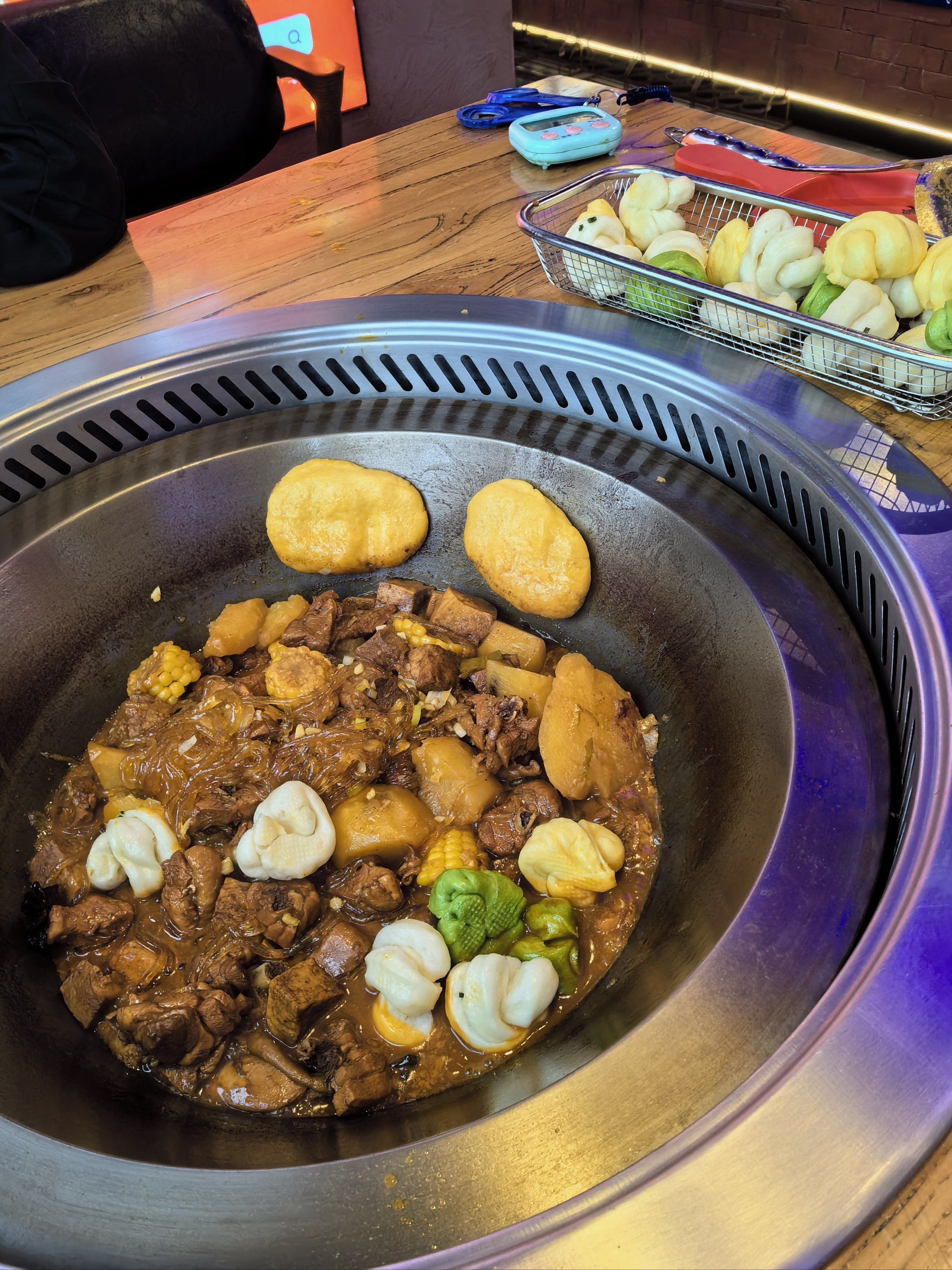 团了一个99的餐 分量真的很足 满满的 四人餐名不虚实