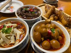 -炉小二铜锅牛蛙•川湘菜(三里屯店)