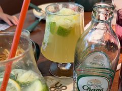 招牌香槟柠檬气泡-一沙一城·岩烤牛扒(深圳首店)