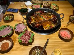 -乐闹闹重庆火鍋(民治店)