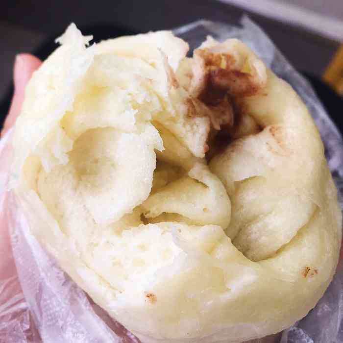 黄果树馋嘴破酥包-"无意中在路边发现了这家包子店,去的时候已.