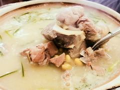 蹄髈大骨黄豆汤-小实惠嘉(威海路店)