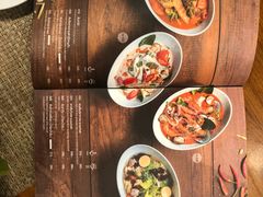 -Chom Cafe and Restaurant