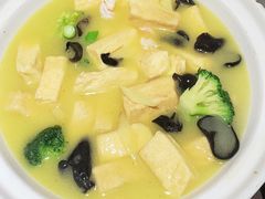 -刘胖子家常菜·蹄花焖藕(中央花园店)