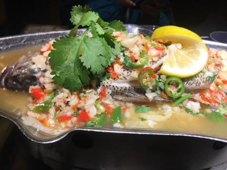 古法香柠明炉蒸鲈鱼每次来都必点