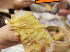 西杏片炸鲜奶-点都德(聚福楼店)