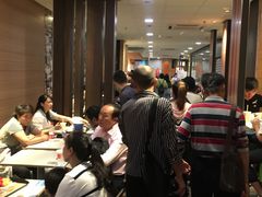等位区-麦当劳(豫园店)