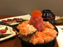 三文鱼火山丼-魔丼屋(日月光店)