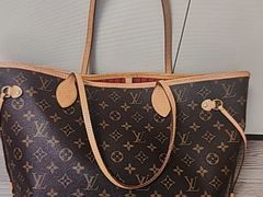 -小飞侠奢侈品回收 寄卖 养护(宝山宝龙广场店)