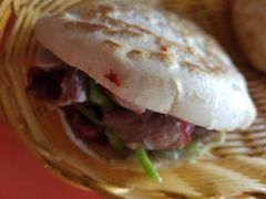 烧饼加肉-火勺王