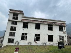 -四川汶川特大地震漩口中学遗址