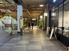 -瑞虹新天地月亮湾