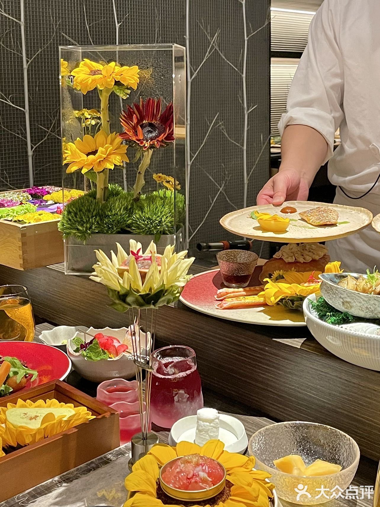 福州这家我很爱氛围感鲜花料理餐厅🌸