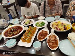 -鸿运楼烤鸭店(天桥店)