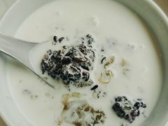 椰汁桃胶黑糯米-堂屋糖水店(愚园店)