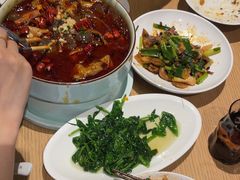-渝信川菜 · 川味家常菜(财富购物中心店)