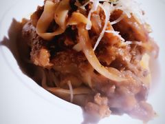 传统手工宽面配牛膝骨肉酱-Amanda餐厅(长乐路店)
