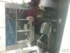 -上海宝信宝马4S店