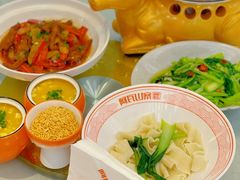 -阿瓦山寨·湘菜现炒·剁椒鱼头王(咸阳总店)