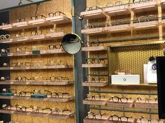 -MUJOSH木九十眼镜(月星环球港B1店)