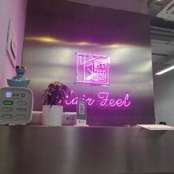 -Feel 羽毛接发