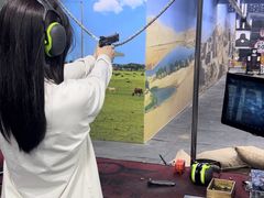 -都市枪神实弹射击俱乐部