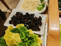 蔬菜拼-焯牛潮汕牛肉火锅(云峰街创始店)