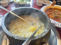 -鲁朗纳麦石锅鸡庄园