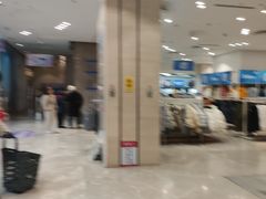 -BIGOFFS 超级折扣(仁恒伊势丹店)