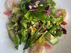 大虾牛油果蔬果沙拉-MONICH牛排融合餐厅(和义大道购物中心店)