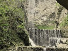 -燕子河大峡谷天坑仙境