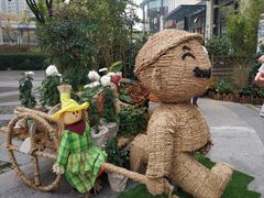 -证大·大拇指广场-地面停车场