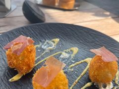 -MONICH牛排融合餐厅(和义大道购物中心店)