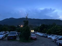 -红旗山庄(圭峰山店)