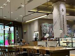 -星巴克臻选(深圳龙华红山天虹店)