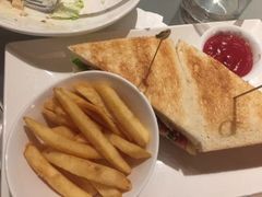 -广州天河希尔顿酒店