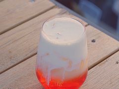 糖房落日奶盖茶-糖房咖啡(南锣鼓巷店)