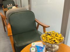 -无奔眼镜·蔡司·依视路授权店(朝阳大悦城店)